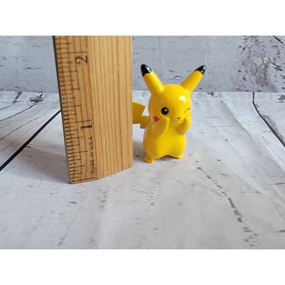 Nintendo Pokemon Pikachu Figure cake topper - Picture 2 of 4